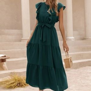 Emerald Green maxi flounce dress🤍🌿